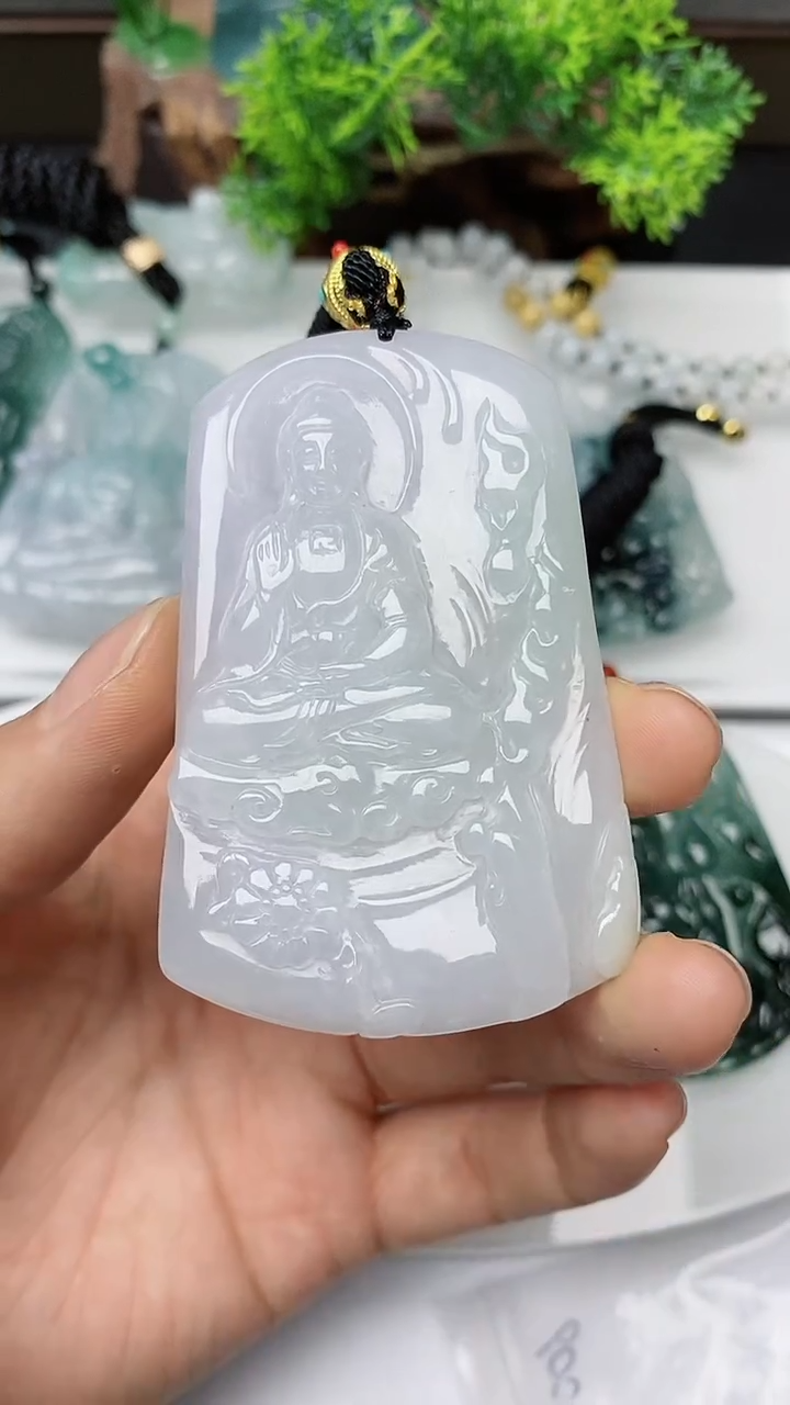 【闪购商品】翡翠颈饰未镶嵌        