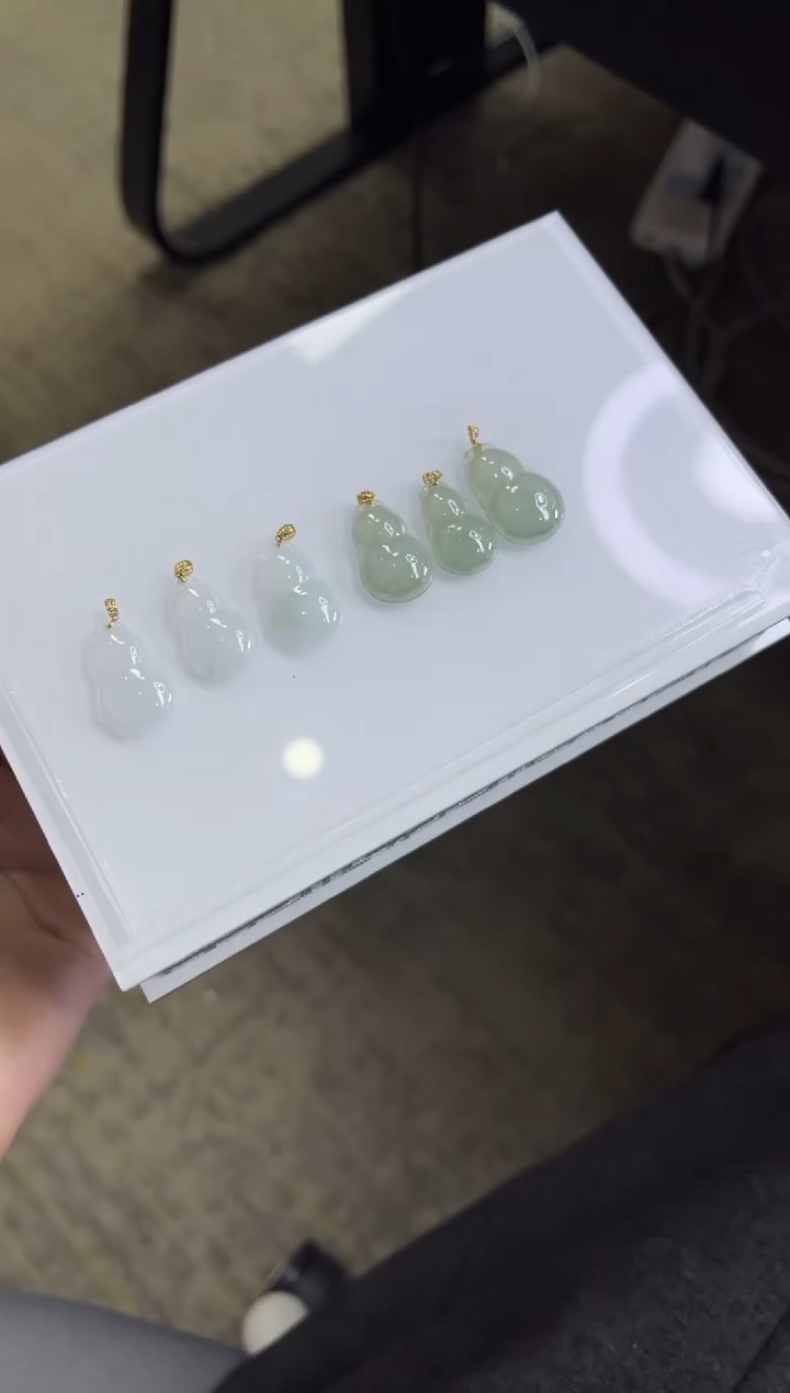 【闪购商品】翡翠颈饰18K金镶嵌B44多样性发一件/配绳子