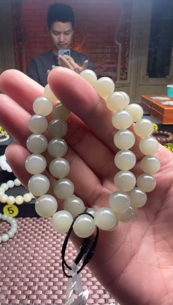 【闪购商品】和田玉手串未镶嵌且末料青白玉手串卡10发其一