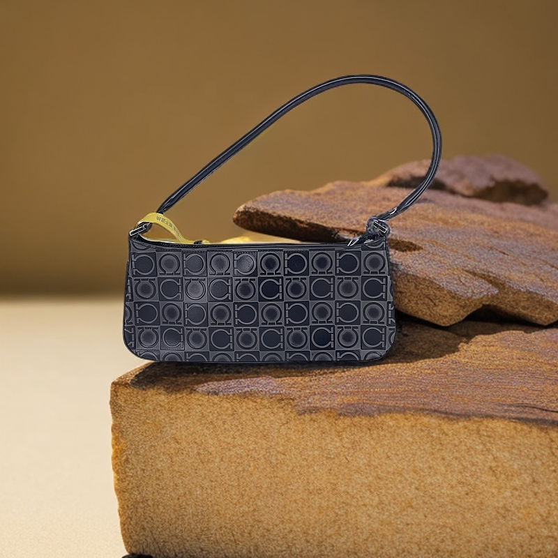 95新 FERRAGAMO/菲拉格慕 单肩包  31937