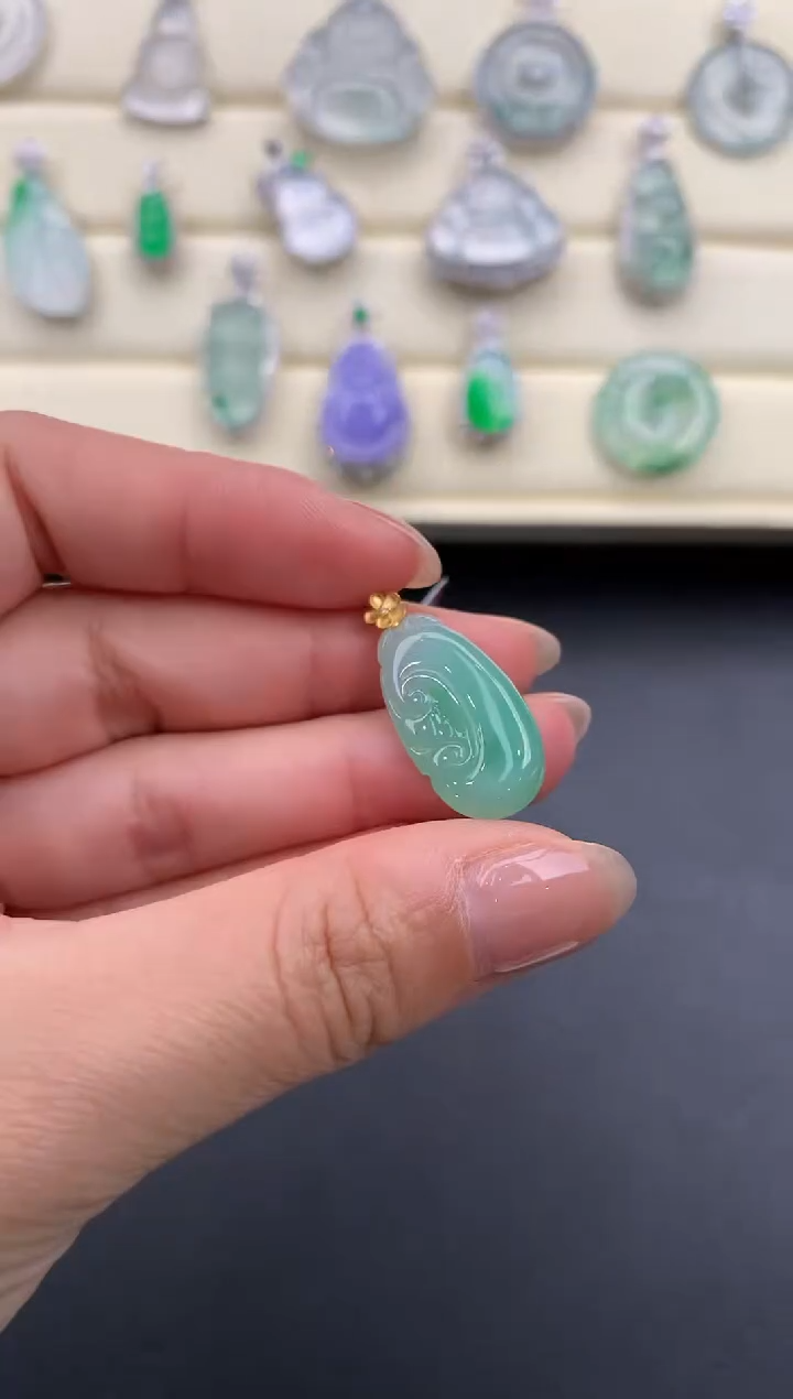 【闪购商品】翡翠颈饰18K金镶嵌D956     