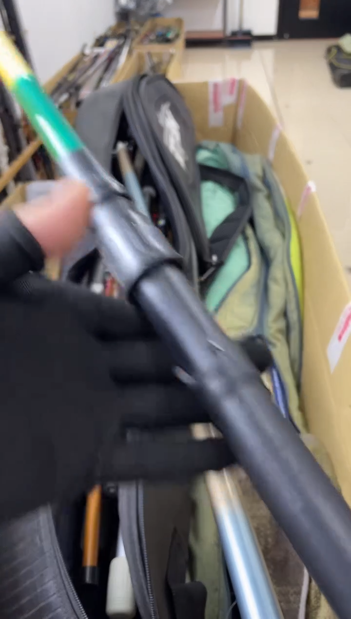 苏****霍孤品微瑕，以直播间介绍为准，加10元发顺丰。