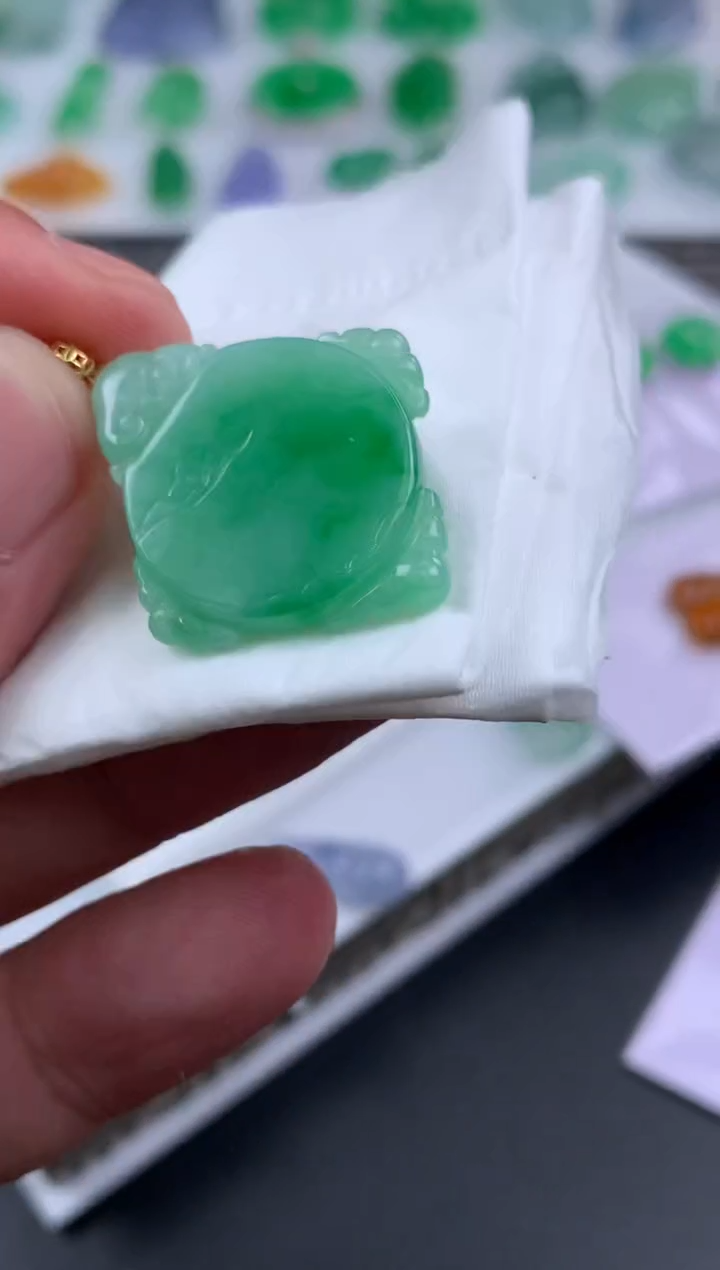 【闪购商品】翡翠颈饰18K金镶嵌翡翠