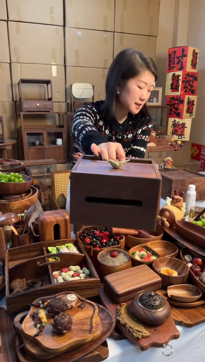 【闪购商品】黑胡桃铜鸟多功能纸巾盒