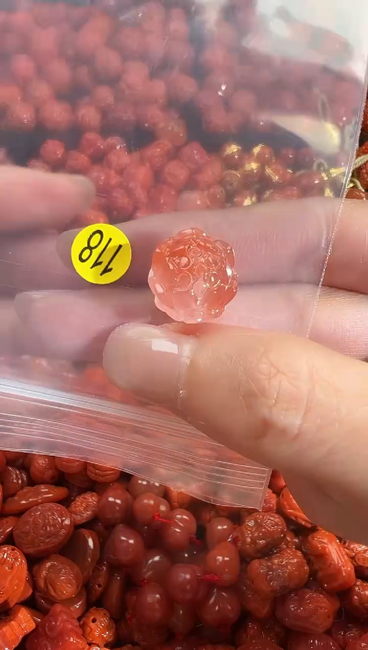 颈饰未镶嵌南红玛瑙1