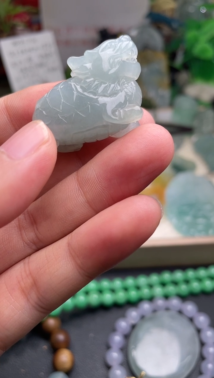 翡翠未镶嵌吊坠(不含链)a****个天然翡翠 回流货品不退不换