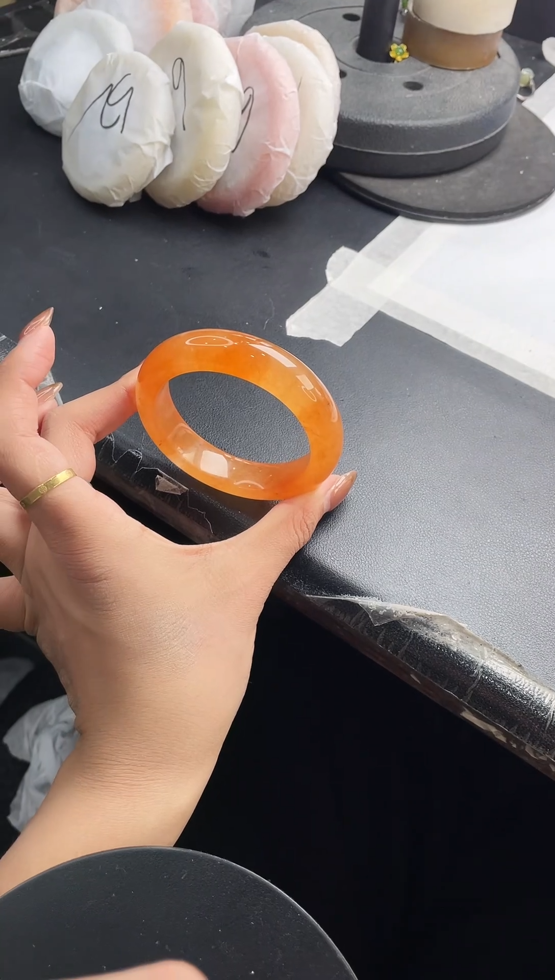 未镶嵌手镯石英质玉j80-HHB55+