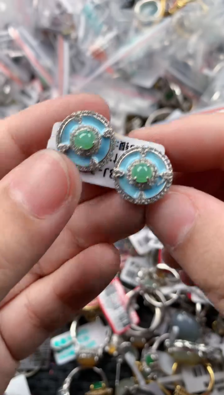 银S925镶嵌戒指翡翠666          9