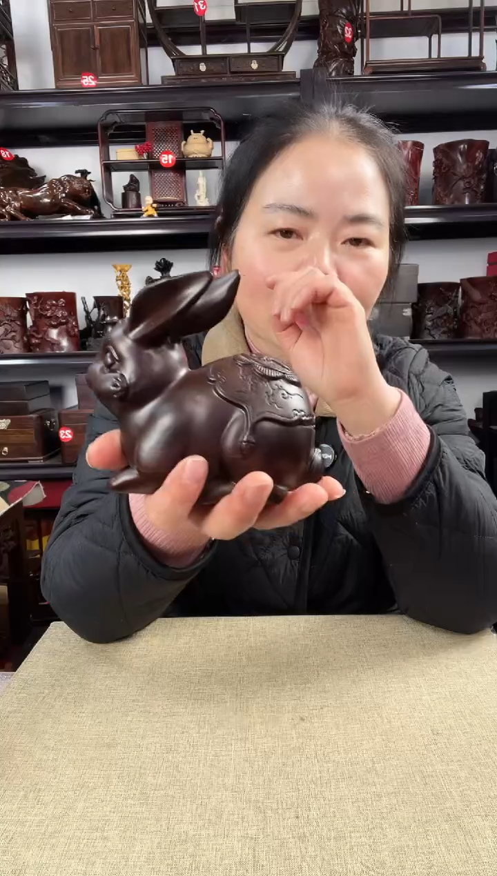 木老李红木工艺品兔