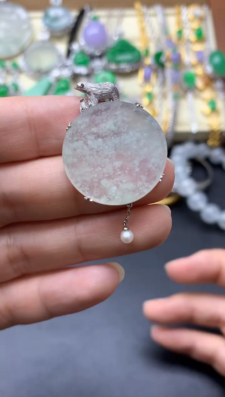 颈饰18K金镶嵌翡翠365-中国好珍宝