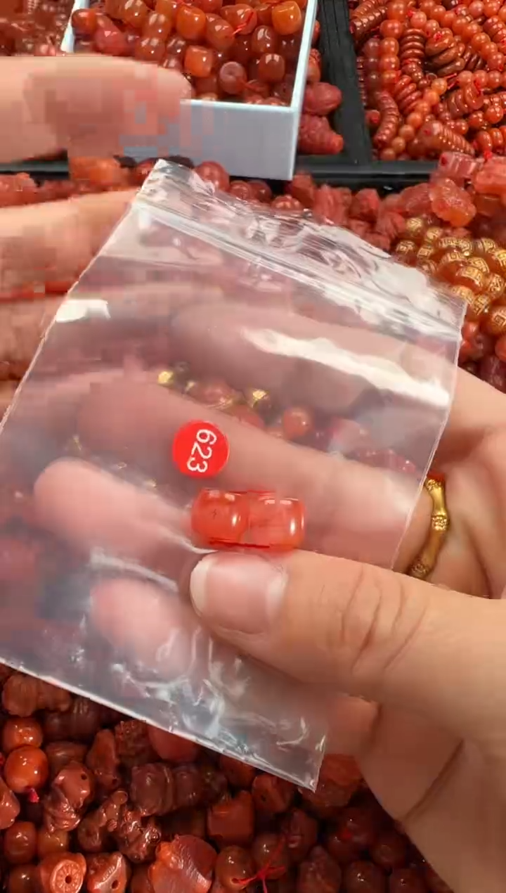 【闪购商品】南红玛瑙颈饰未镶嵌1