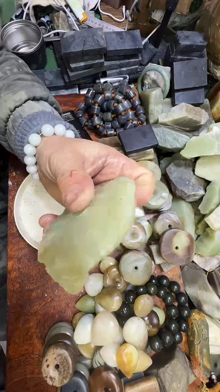 未镶嵌和田玉珠宝半成品1