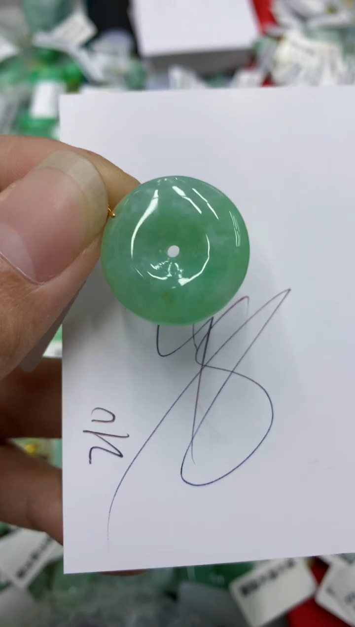 翡翠18K金镶嵌颈饰号链接111111111