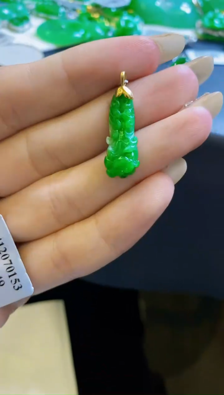 【闪购商品】定制翡翠18K金镶嵌白菜