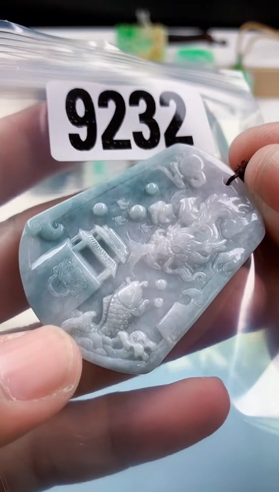 【闪购商品】翡翠挂件未镶嵌天然翡翠吊坠挂件