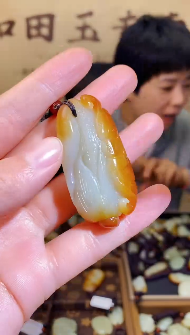 和田玉未镶嵌颈饰1