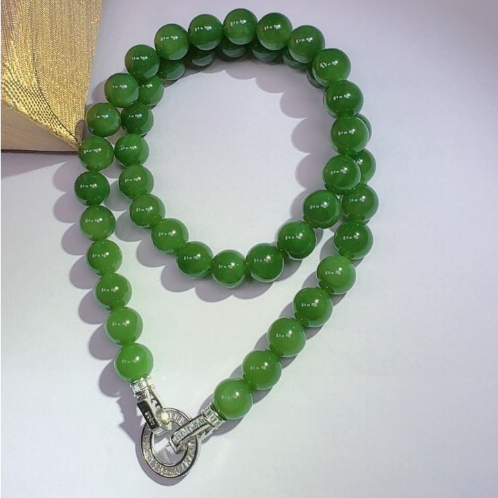 天然和田玉碧玉10mm辣阳绿气质女款妈妈链（无黑点）