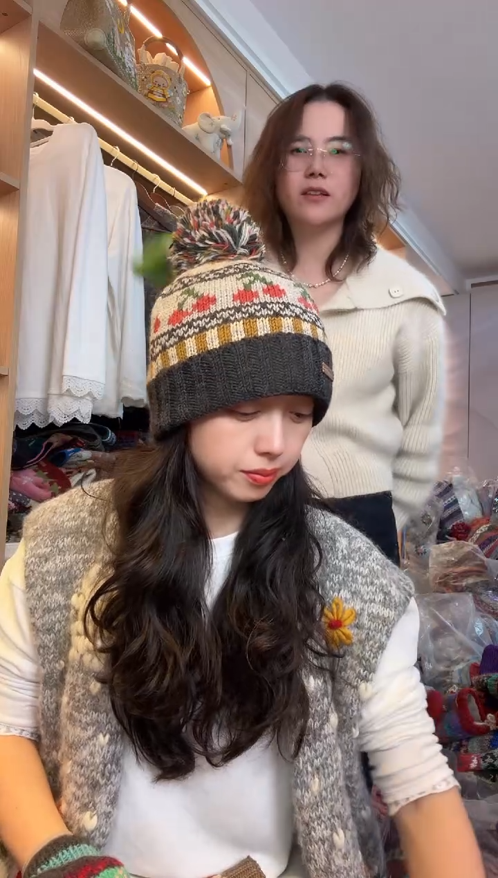 羊毛美利奴灰色殷桃单球帽