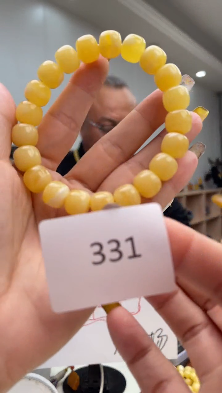 【闪购商品】琥珀裸石未镶嵌331多样性发其中一件