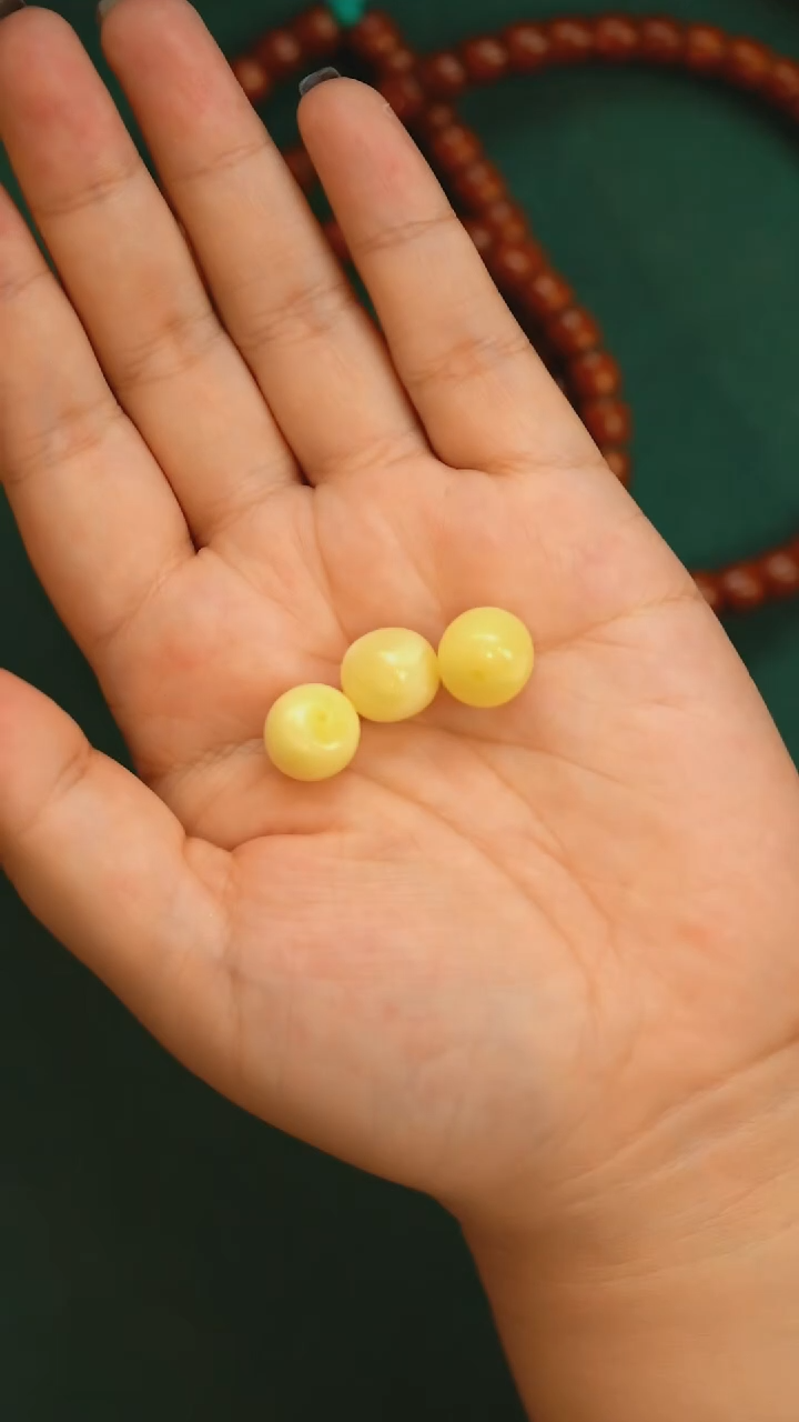 未镶嵌蜜蜡裸石开****嘎蜜蜡珠子A03