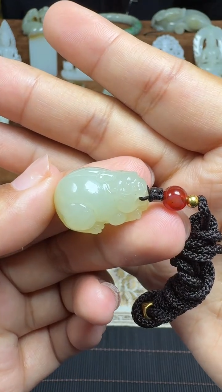 颈饰未镶嵌和田玉1