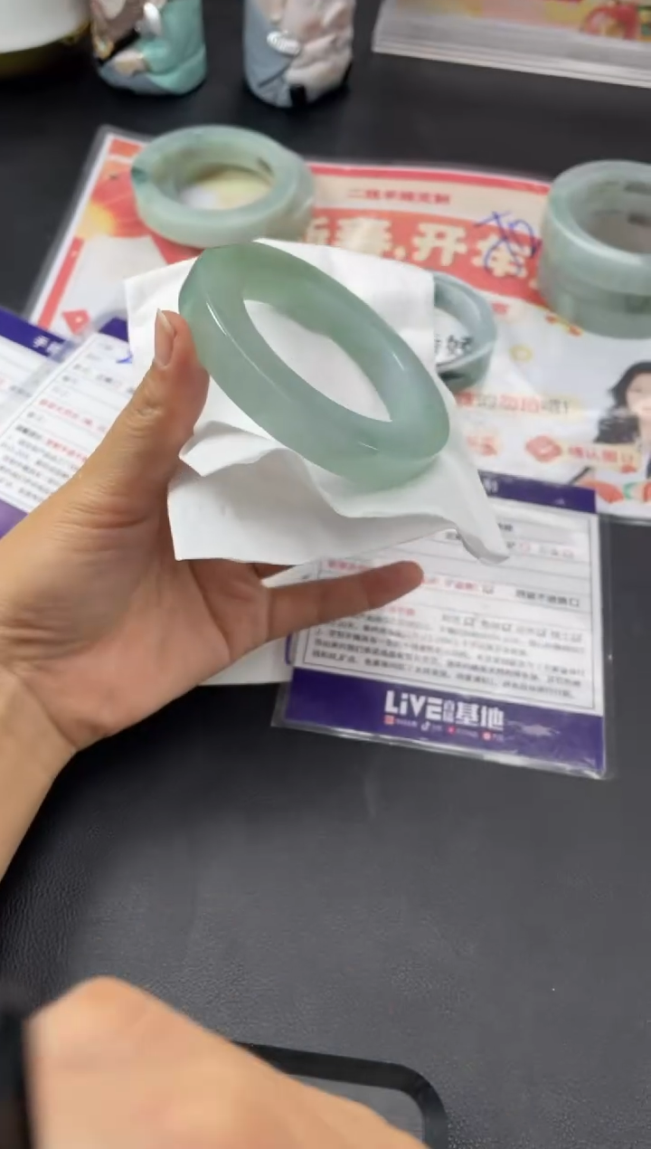 【闪购商品】定制翡翠手镯未镶嵌正圈圆条HFA/20DZS