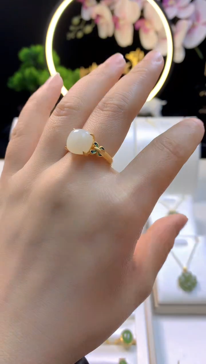 【闪购商品】和田玉戒指银S925镀金镶嵌方糖