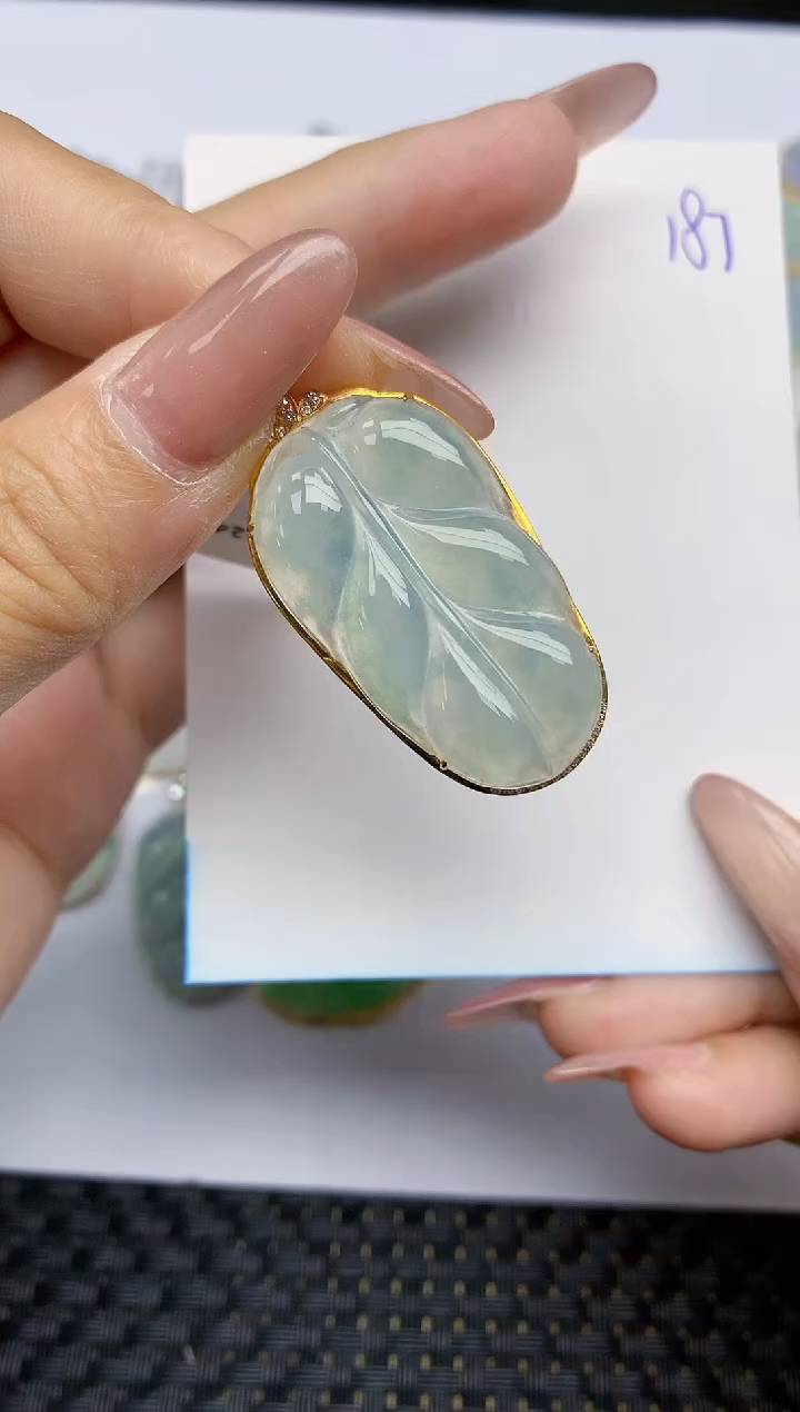 【闪购商品】翡翠颈饰18K金镶嵌天然A货翡翠 187
