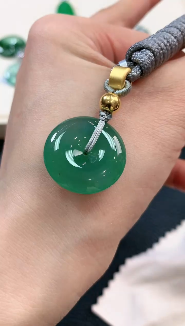 【闪购商品】翡翠吊坠(不含链)18K金镶嵌b184不退换多样性一件发货