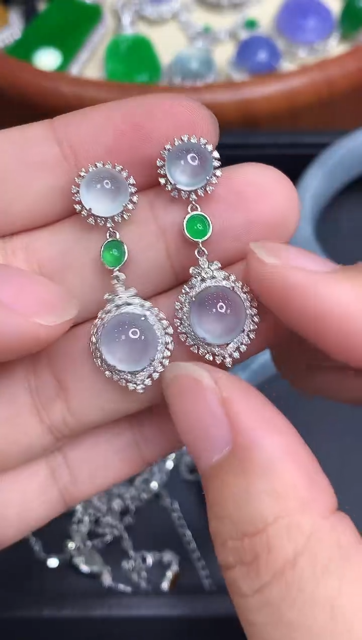 颈饰18K金镶嵌翡翠711-中国好珍宝