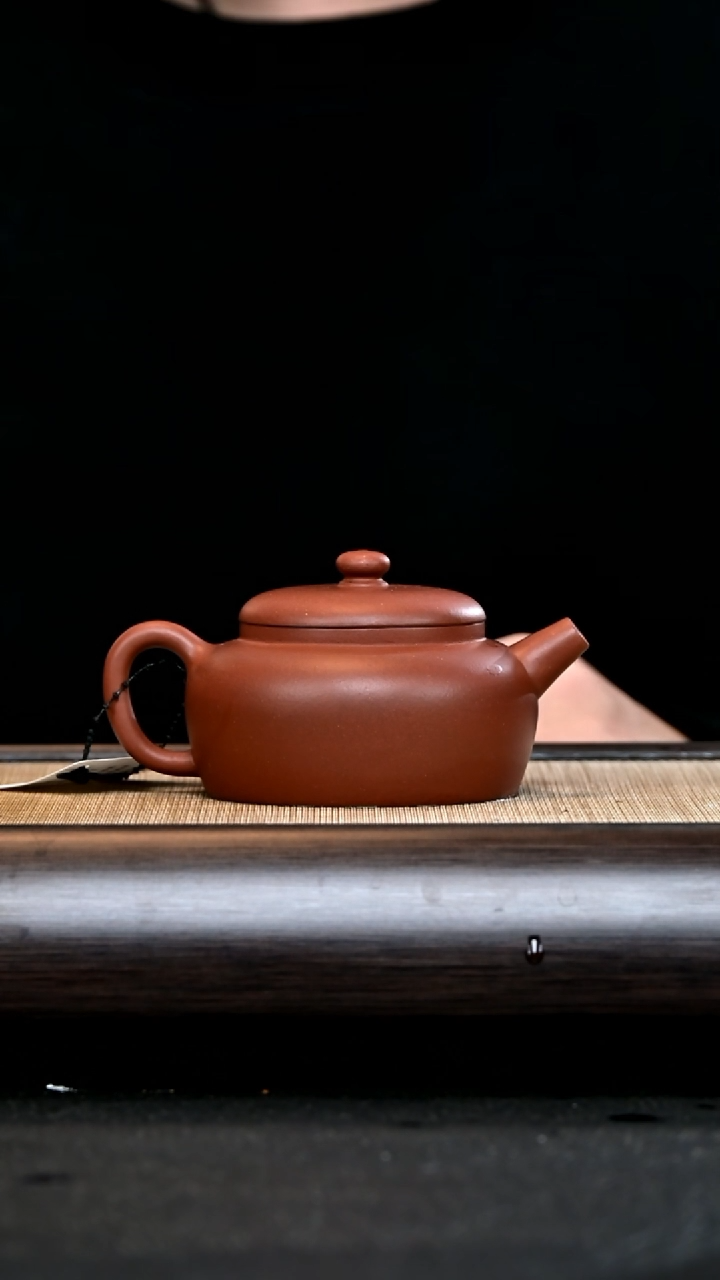 【闪购商品】紫砂茶壶XH8984 扁柿 红清水