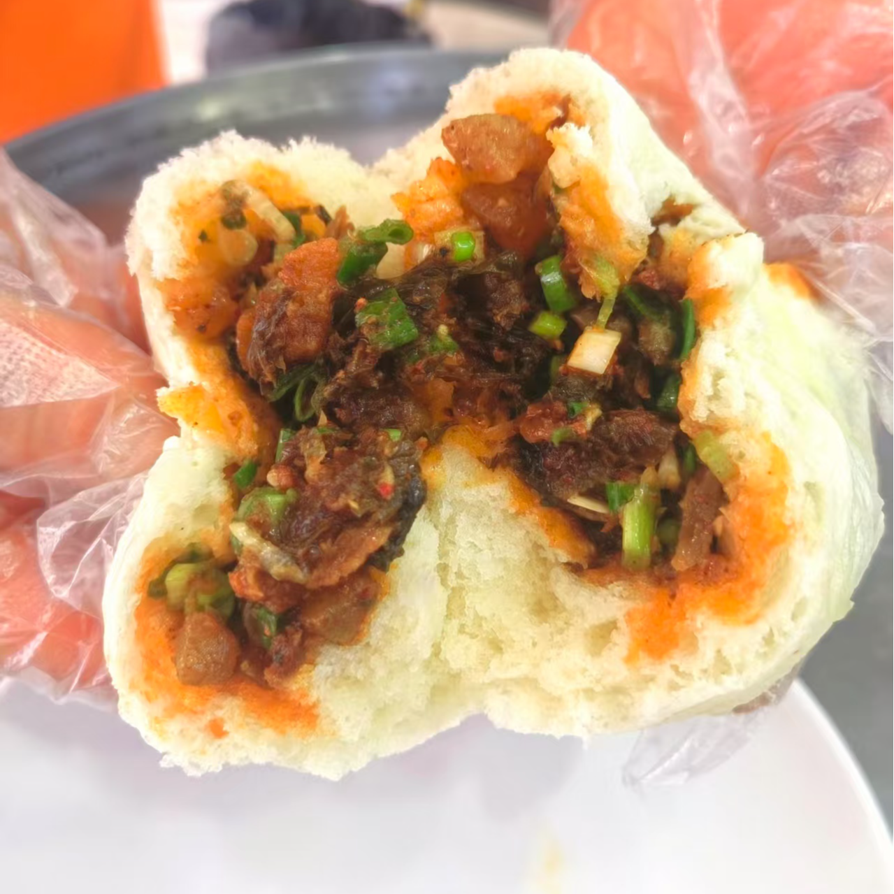 地道巴中手工盐菜包，一口回到童年味道