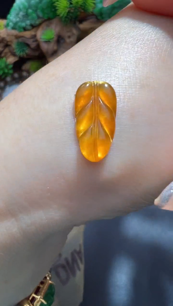 未镶嵌定制翡翠15.1*7.7*2.1叶子