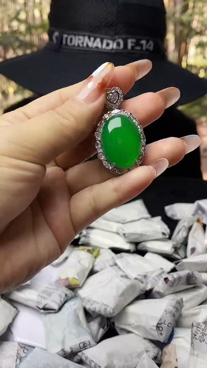 满色吊坠    所见即所得