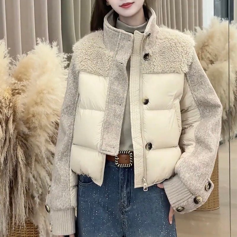 羊羔毛拼接白鸭绒羽绒服女2025年冬季新款加厚保暖休闲通勤短外套