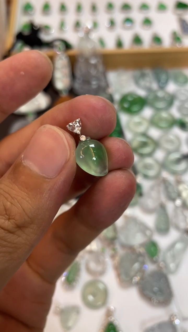 翡翠18K金镶嵌吊坠(不含链)福瓜