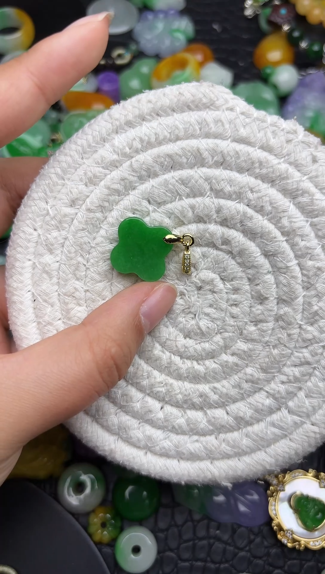 颈饰未镶嵌翡翠缅甸翡翠吊坠