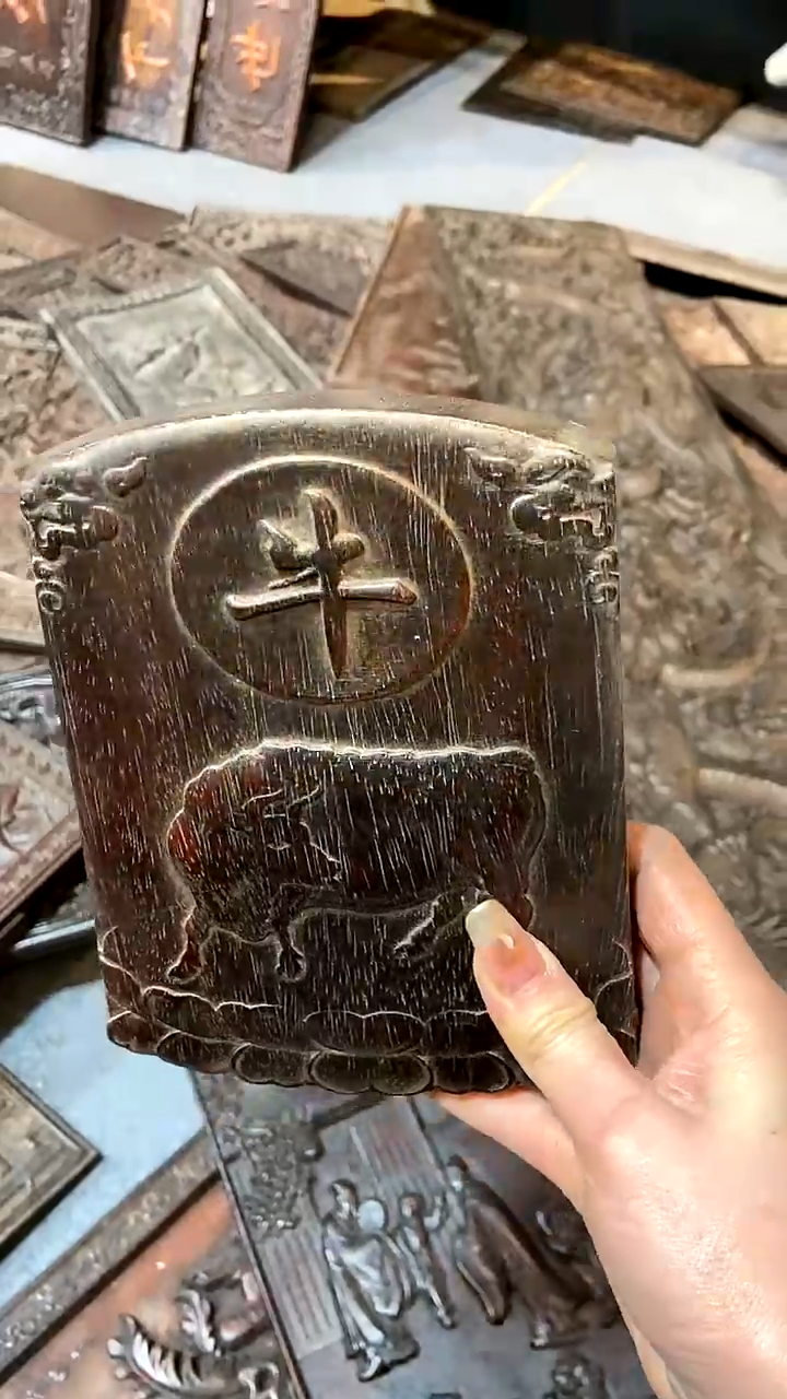 【闪购商品】木紫檀雕刻一物一拍以直播间为准