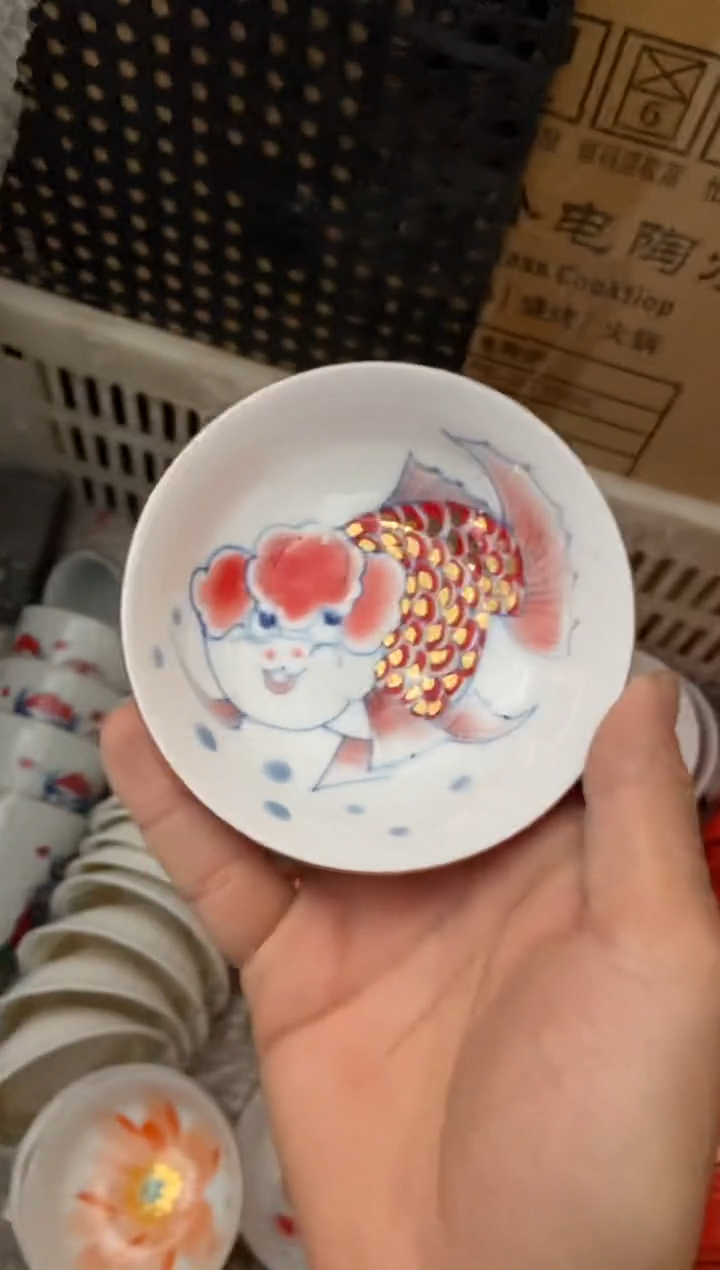 无运费险有瑕疵的摄影的产品有使用过的痕迹有点脏介意勿拍杯