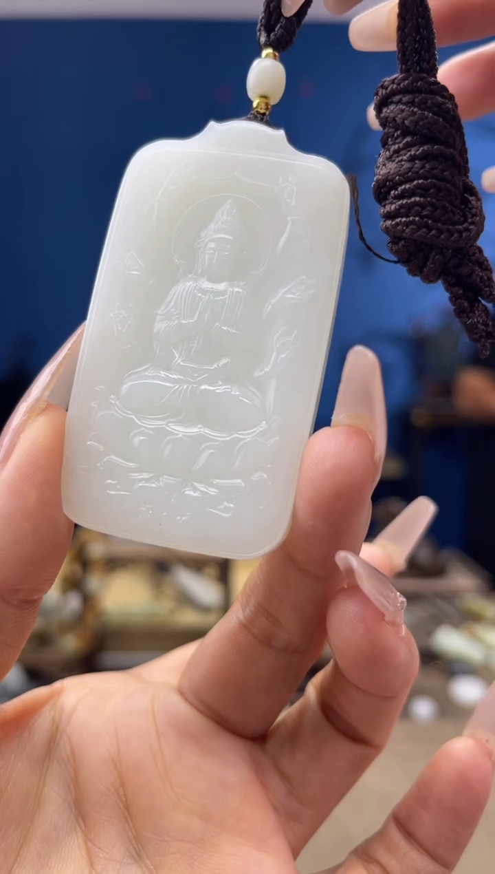 和田玉未镶嵌颈饰1