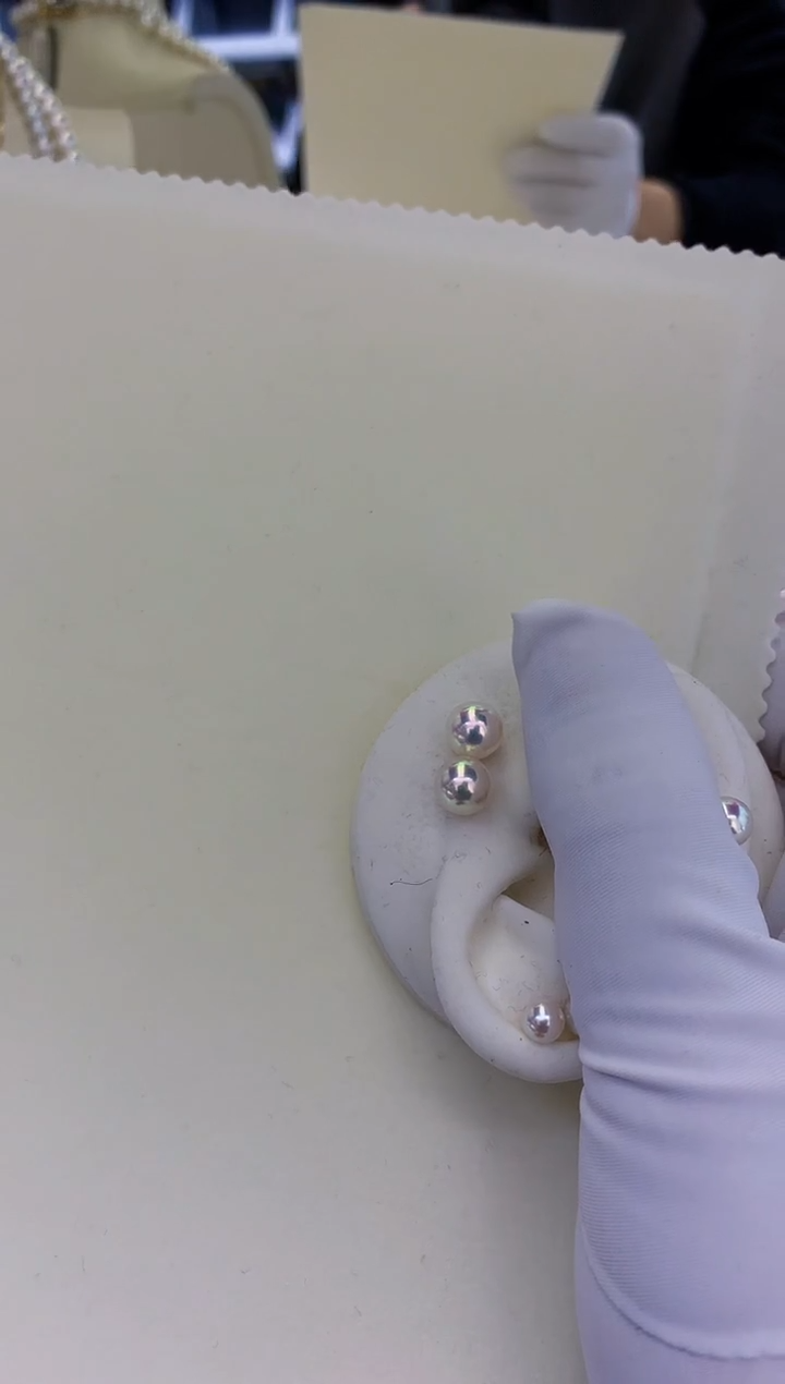 18K金镶嵌饰品海水珍珠8-8.5素钉定制