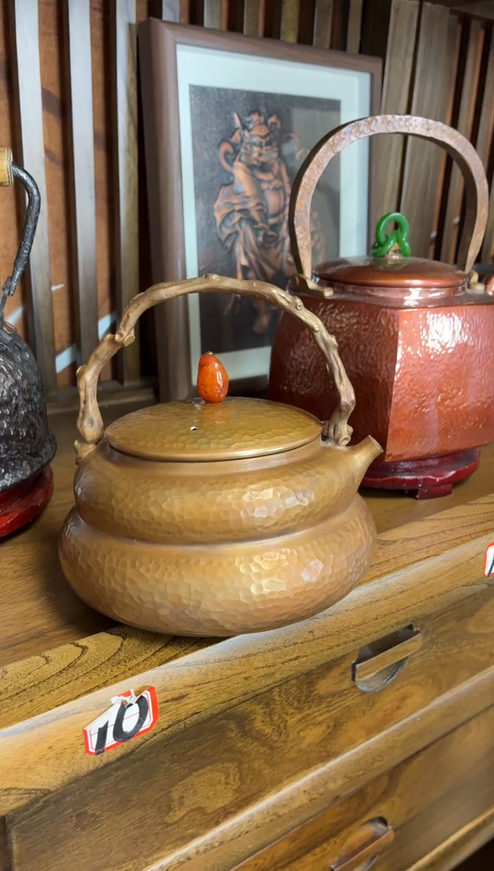 云****9包浆色提梁葫芦紫铜壶