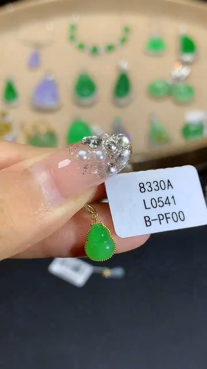 【闪购商品】翡翠吊坠(不含链)18K金镶嵌L0541多样性发其一