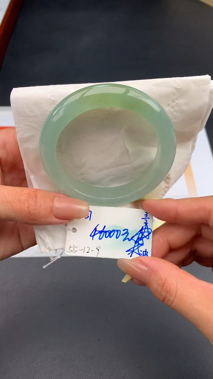 【闪购商品】翡翠手镯未镶嵌下单联系客服核对地址哦