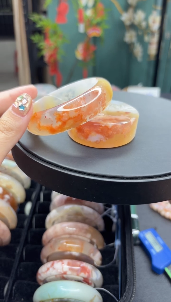 【闪购商品】石英质玉手镯未镶嵌283（57圈赠送镯心）