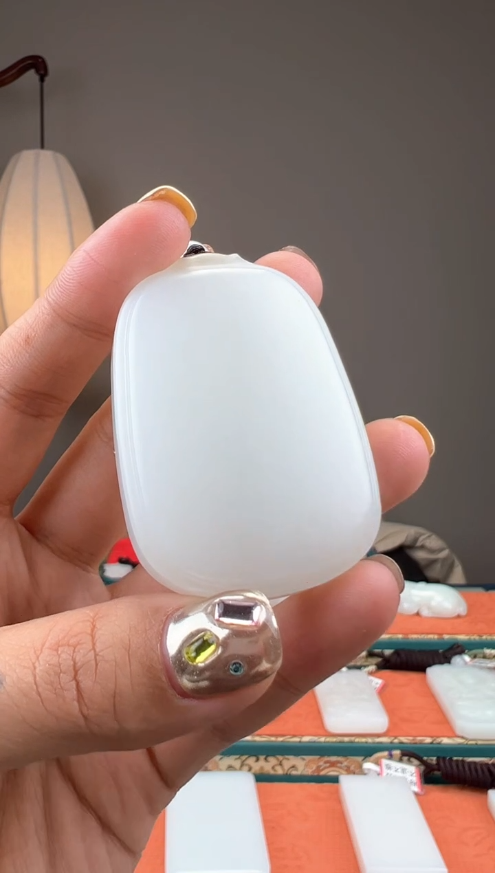 【闪购商品】和田玉颈饰未镶嵌1