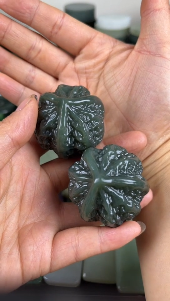 和田玉未镶嵌珠宝半成品核桃