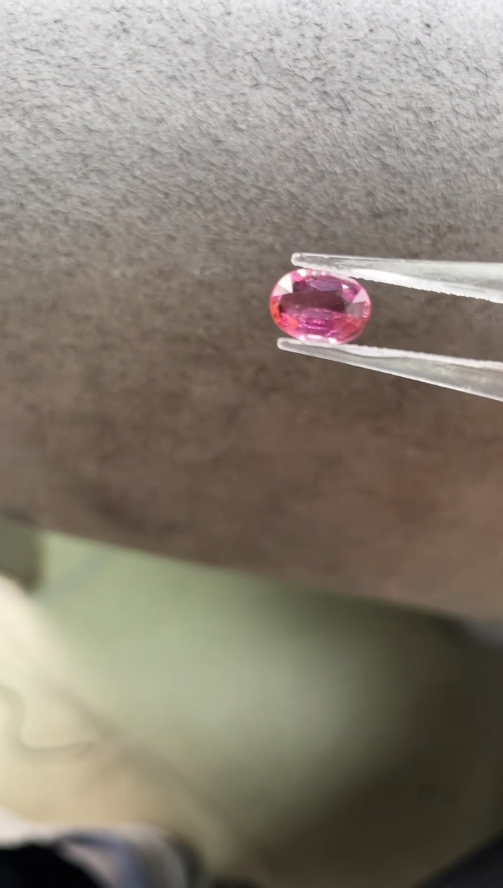 未镶嵌裸石碧玺1.5克拉