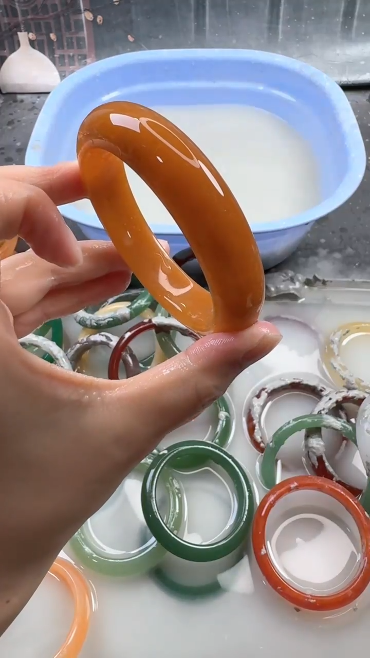 【闪购商品】石英质玉手镯未镶嵌112 6160