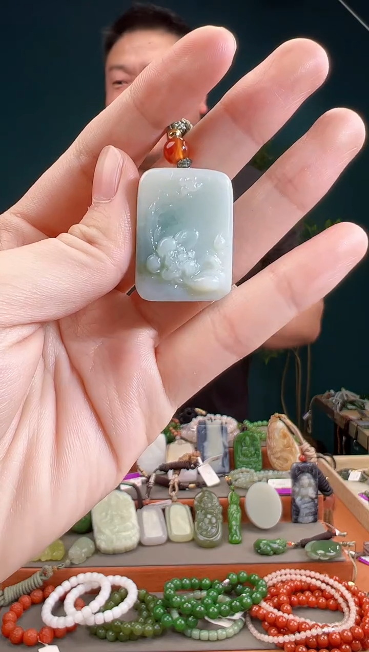 颈饰未镶嵌和田玉一物一证 拍一单发一个